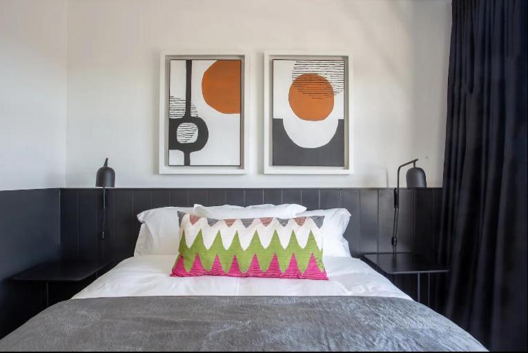Crimson Square * Cape Town