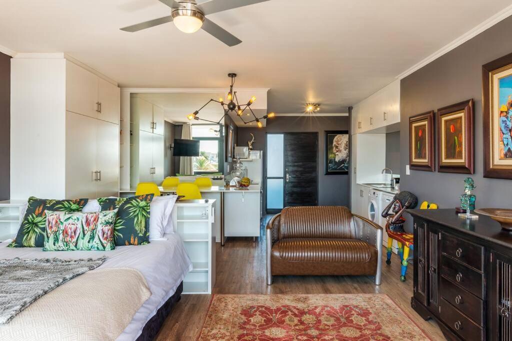 Apartment Crimson Square Cape Town
