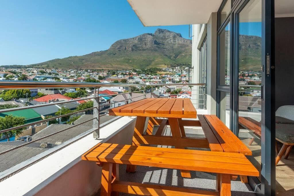 Crimson Square * Cape Town